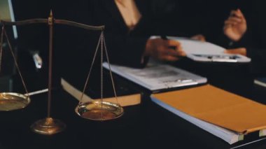 Yargıç tokmağı, hukuk konsepti.
