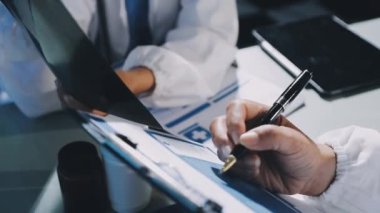 genç işadamı modern ofis