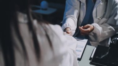 Hastanedeki doktorlar