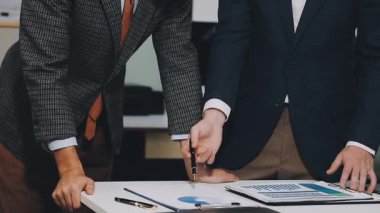 İş ekibi birlikte çalışıyor. iş kavramı