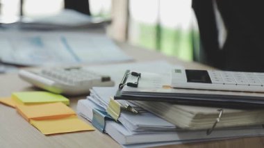 Ofis işyeri manzarasını kapatın. ofis malzemeleri.