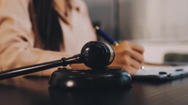 Hukuk ve avukat kavramı.