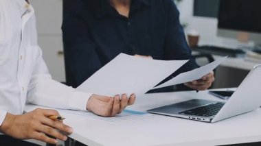 iş insanların birlikte çalışma