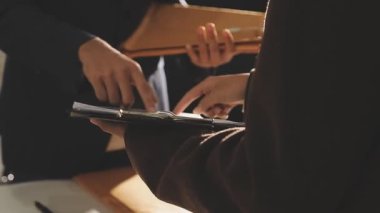 İş Adamları Tokalaşıyor