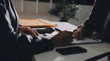 işadamı bir günlüğüne yazma