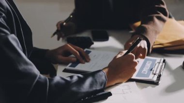 Ofiste notlar yazma işadamı