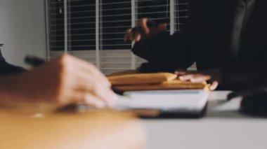 defter üzerinde yazma işadamı