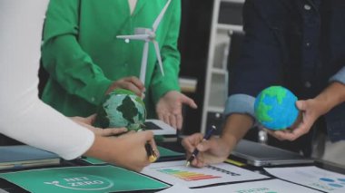 Dünya 'yı yeşil bitkilerle tutan iş adamları