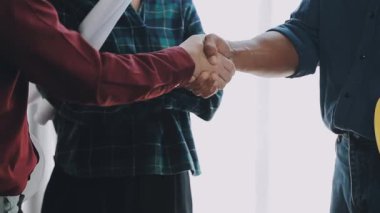 İş takım toplantısı modern ofis.