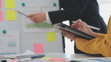 Ofiste çalışan iş ekibi..