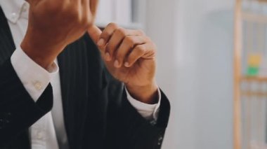 Ofiste çalışan iş adamları