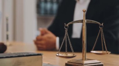 Hukuk ve adalet, yargıç ve hukuk firması