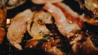 Yakiniku, Japonya 'nın en popüler yemek pişirme tarzlarından biridir..