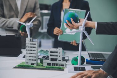 Karbon dengeli fiyat raporu CO2 emisyonu. ESG etik KOBİ ofisindeki gelecekteki büyüme ağı sıfır atığı küresel ısınma sosyal meseleleri projesini koruyor. Bir grup Asyalı SDG 'nin planı