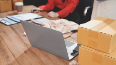 Çevrimiçi dağıtım. çevrimiçi alışveriş kavramı.