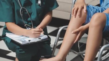 Ofisteki genç bayan.