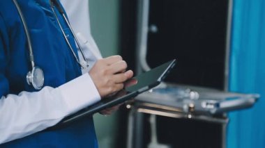 tablet pc tutan doktor.