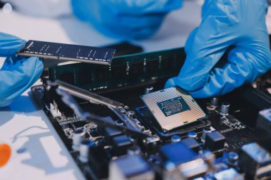 Elektronik teknisyen, elektronik mühendisliği, elektronik onarım, ölçüm ve test, onarım ve bakım kavramları.