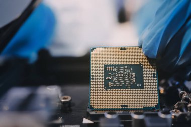 Elektronik teknisyen, elektronik mühendisliği, elektronik onarım, ölçüm ve test, onarım ve bakım kavramları.
