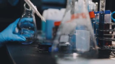 Laboratuvar ekipmanları. bilimsel laboratuvar