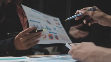 Mali çizelgeleri analiz işadamı