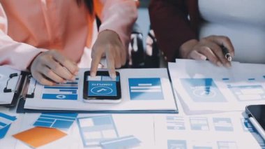 Toplantıda iş takım beyin fırtınası