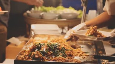 Lezzetli bir yiyeceğe yakın.