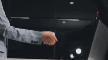 İş ekibi tokalaşması. Takım çalışması kavramı.