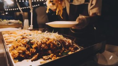 Lezzetli Asya yemeklerinin yakın görüntüsü