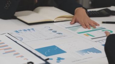 İş yerindeki iş adamları