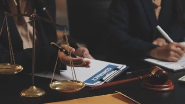 Avukat ve Yargıç vel.