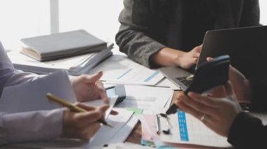 takım çalışma office iş adamları