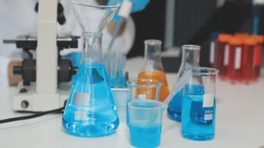 Laboratuvar ekipmanları, kapatın.