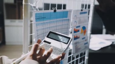 Belge üzerine kalem tutan işadamının kapatılması