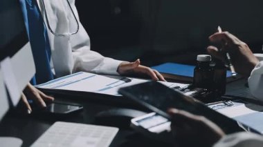 Tıbbi takım Hastanesi'nde çalışırken