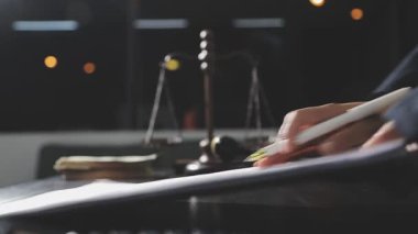 İş adamı el imzası sözleşmesi.