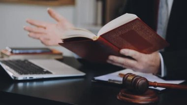 Avukat, avukat ya da hukuk kavramı. Avukat hukuk hukuku.