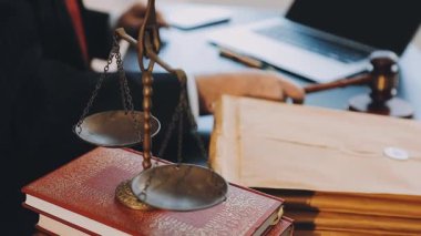 Adalet kavramı. Hukuk ve adalet kavramı