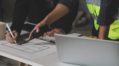 mimar mimari projede çalışan