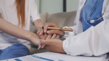 Hastanede doktor kadın