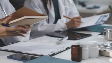 Doktor bir Pano yazma