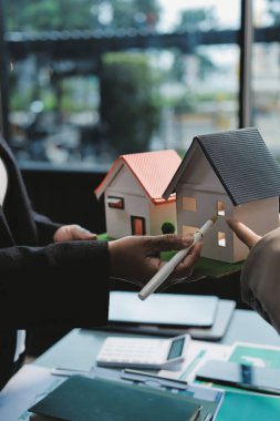 Yenilenebilir enerji çözümleriyle sürdürülebilir kalkınma, ekoloji konsepti, yeşil iş.