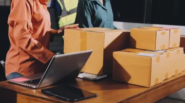 asian woman working in office, online delivery service