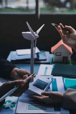 Yenilenebilir enerji çözümleriyle sürdürülebilir kalkınma, ekoloji konsepti, yeşil iş.