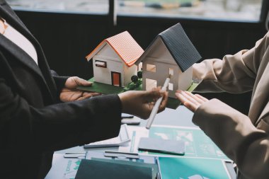 Yenilenebilir enerji çözümleriyle sürdürülebilir kalkınma, ekoloji konsepti, yeşil iş.