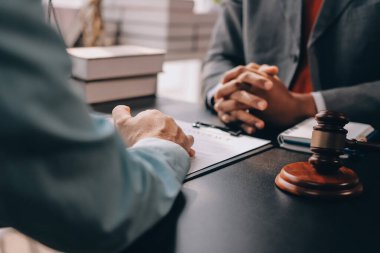 Avukat, müvekkiline mahkemeye çıkarılması gereken yasayı açıkladı..