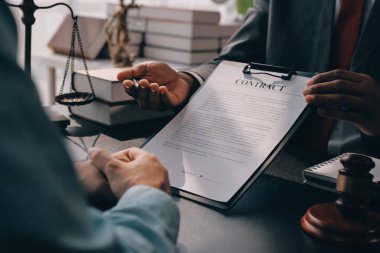 Avukat, müvekkiline mahkemeye çıkarılması gereken yasayı açıkladı..