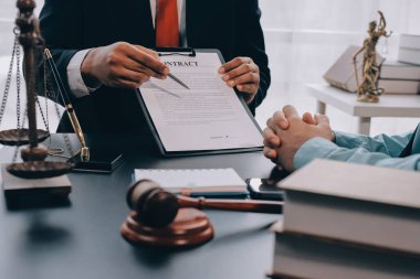 Avukat, müvekkiline mahkemeye çıkarılması gereken yasayı açıkladı..