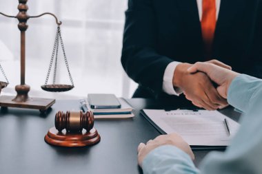 Avukat, müvekkiline mahkemeye çıkarılması gereken yasayı açıkladı..