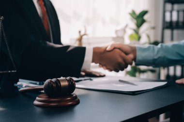 Avukat, müvekkiline mahkemeye çıkarılması gereken yasayı açıkladı..